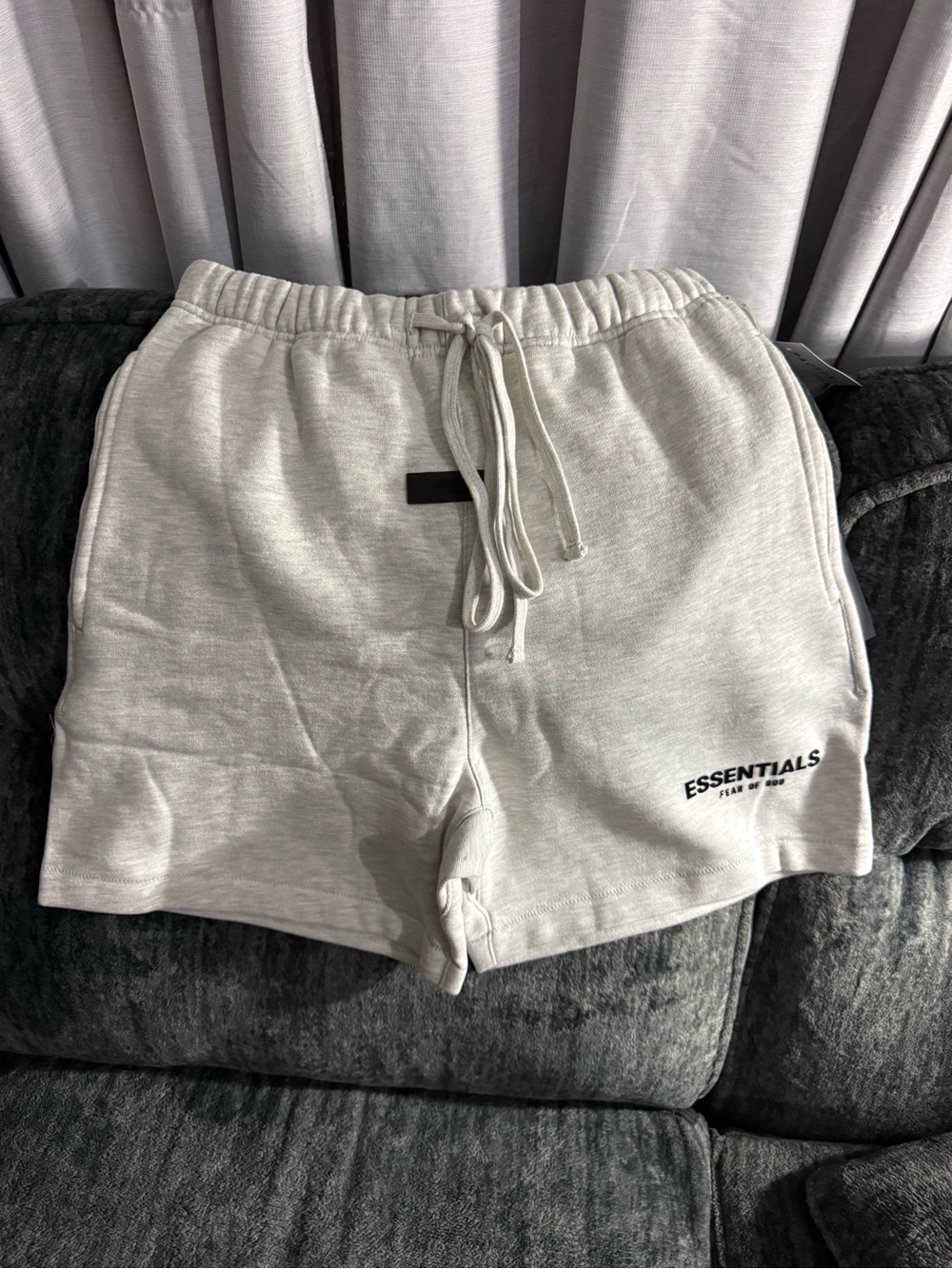 Fear of God ESSENTIALS  Shorts in light Heather